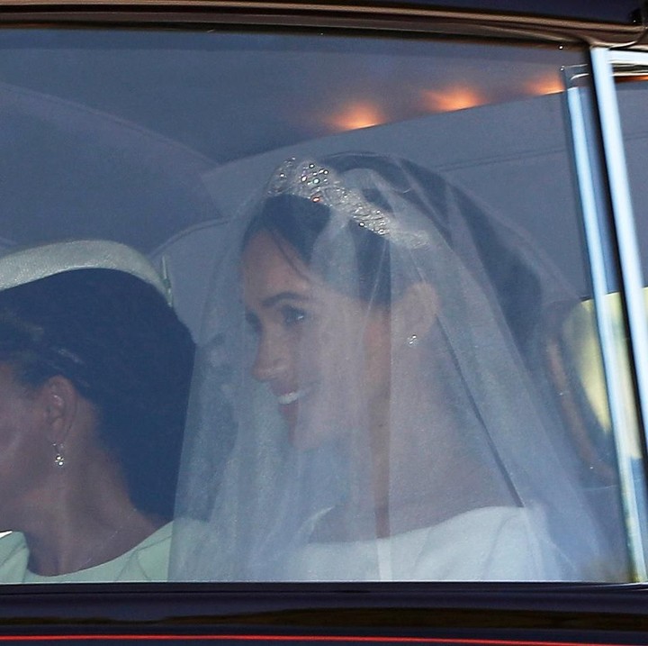 <p>Dalam prosesi di hari pernikahan Meghan, Doria Ragland hadir di Kapel St. George, Windsor, Inggris. Sosoknya penjadi sorotan publik kala itu, Bunda. (Foto: REUTERS/Darren Staples)</p>