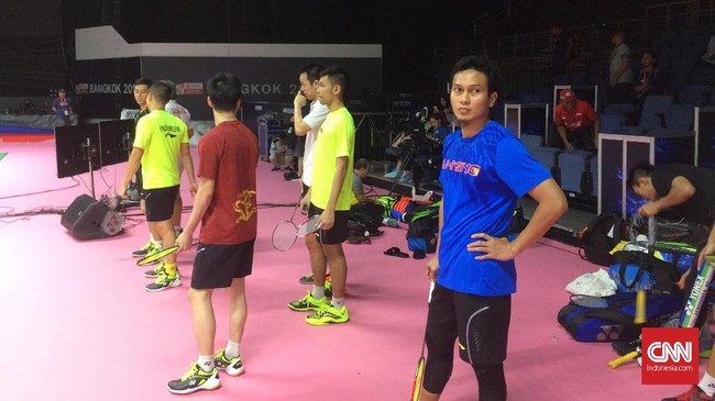 Pesawat Turkish Airlines TK 1761 yang ditumpangi anggota tim Indonesia di Sudirman Cup 2021 sempat gagal mendarat.
