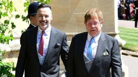 Elton John Tampil di Resepsi Pernikahan Pangeran Harry-Markle