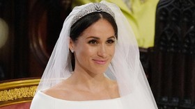 Perbandingan Gaun Pernikahan Meghan Markle dan Kate Middleton