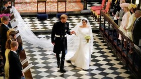 Lagi, Gaun Pengantin Meghan Markle Diklaim Hasil 'Tiruan'