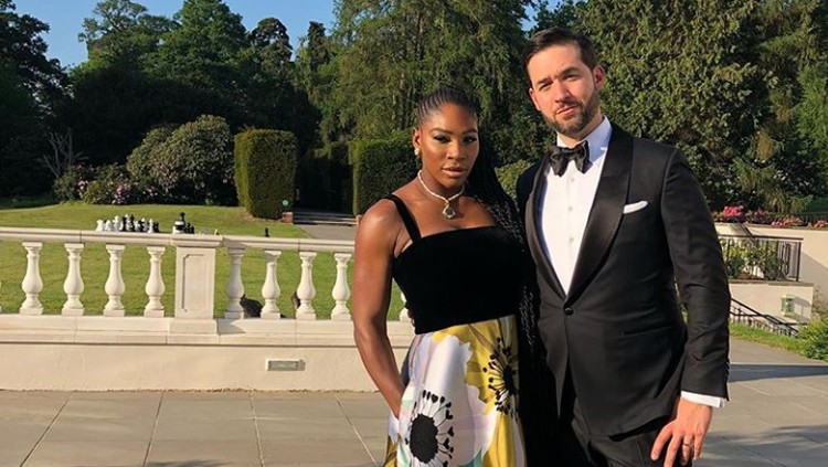 Serena Williams memang jadi runner up di ajang Wimbledon 2018. Tapi dia tetap seorang juara di mata sang suami, Alexis Ohanian.