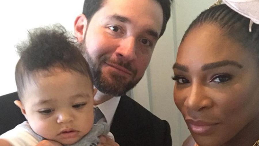 Menebak Ekspresi Putri Serena Williams Saat Foto Berdua Bundanya