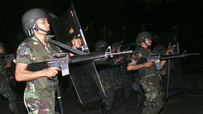 FOTO: Panas Gelombang Reformasi 20 Tahun Lalu
