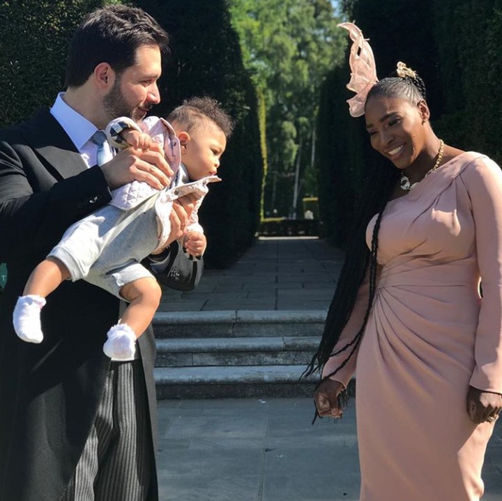 <p>Ngeeeng... Baby Olympia terbang dulu... (Foto: Instagram @serenawilliams)</p>
