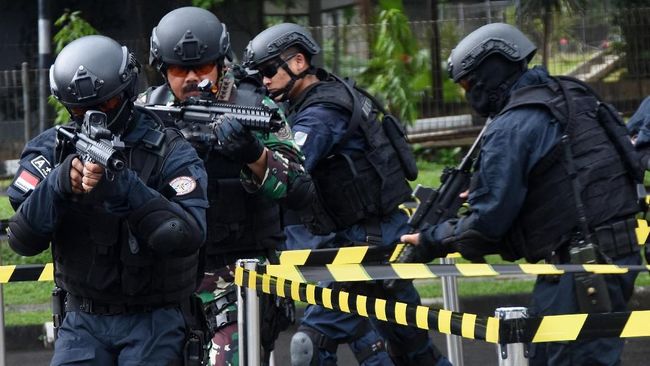 DPR dan TNI Sepakat Koopsusgab Diaktifkan Melalui PP Dalam rapat kerja antara Komisi I DPR dan Panglima TNI disepakati Koopsusgab akan bergerak di tahap penindakan, bukan dari hulu dalam pemberantasan terorisme.