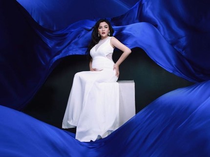 Hamil 7 Bulan, Vicky Shu Kian Cantik Mempesona