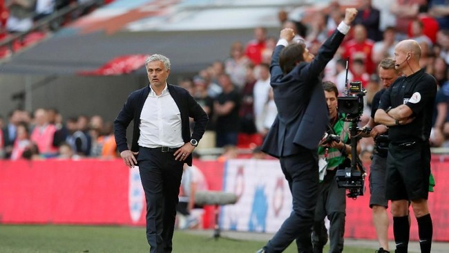 Manajer Manchester United Jose Mourinho menganggap Chelsea tidak pantas menjadi pemenang dalam final Piala FA di Stadion Wembley, Sabtu (19/5).