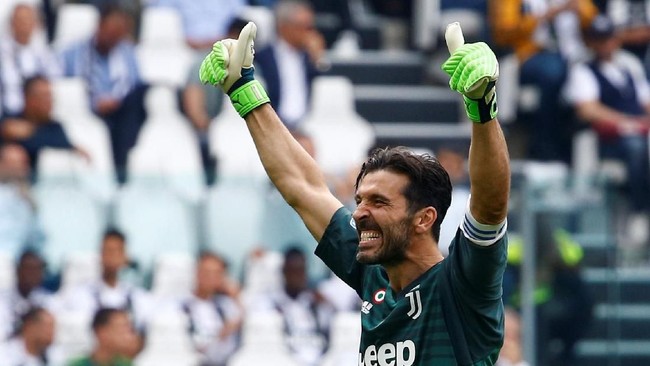 Gianluigi Buffon resmi kembali je Juventus setelah seusim petualangannya di Paris Saint Germain (PSG).