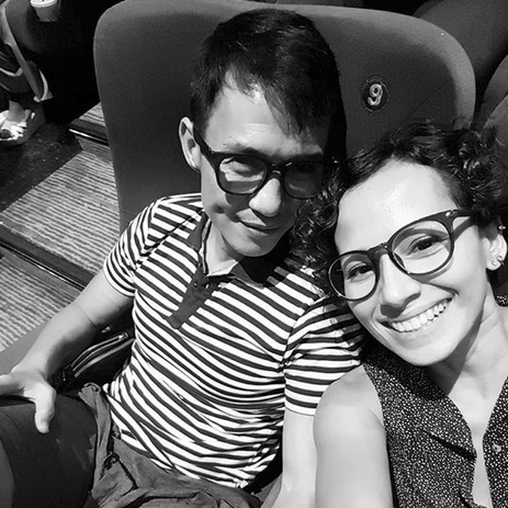 <p>Aih, mesranya Erwin dan Jana saat nonton bioskop berdua kayak gini. (Foto: Instagram/ @janaparengkuan)  </p>