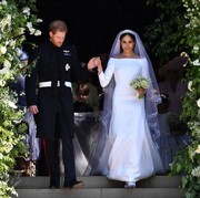 Tukang Jahit Kerajaan Buka Suara tentang Meghan Markle Menangis Karena Kate Middleton di Sesi Fitting Gaun Bridesmaid