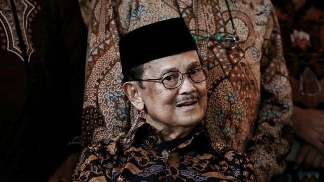 Presiden ketiga RI B.J. Habibie meninggal dunia di RSPAD Gatot Soebroto, Jakarta, pada usia 83 tahun.