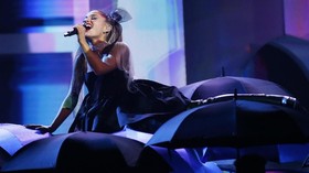 Ariana Grande Tampil dengan Lagu Baru di MTV VMA 2018