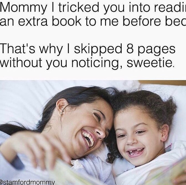<p>Siapa yang anaknya sering minta dibacakan buku cerita menjelang tidur? Tapi maaf ya, Nak, karena capek, bunda sengaja skip beberapa halaman. Pasti kamu nggak tahu kan, Nak? (Foto: Instagram @stamfordmommy)</p>