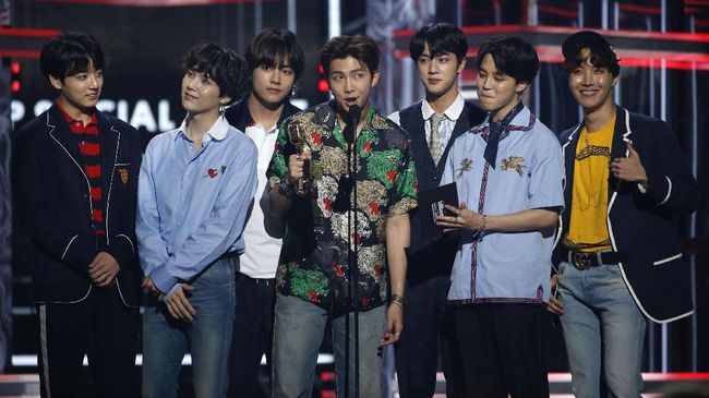 Boyband asal Korsel BTS sukses memecahkan rekor mengungguli Taylor Swift untuk video musik yang paling banyak ditonton di YouTube dalam waktu 24 jam.
