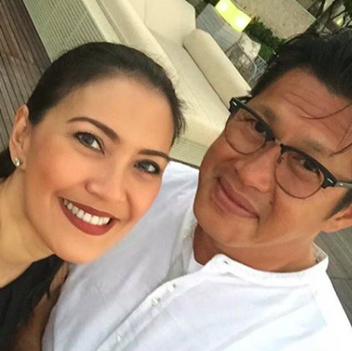 <p>Becky Tumewu dan Johannes menikah di bulan Semptember 1999. Tahun ini, usia pernikahan mereka memasuki tahun ke-19. ( Foto: Instagram/ @becktum)  </p>