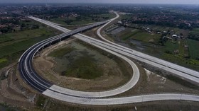 Menteri Rini Minta Tol Pejagan-Semarang Rampung Akhir 2018