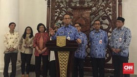 Alasan Anies Tutup Sekolah: Anak Kecil Jadi Perantara Corona