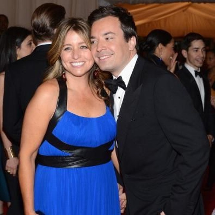 <p>Jimmy juga tetap kocak ketika bareng keluarga atau sang istri. (Getty Images/Dimitrios Kambouris)</p>