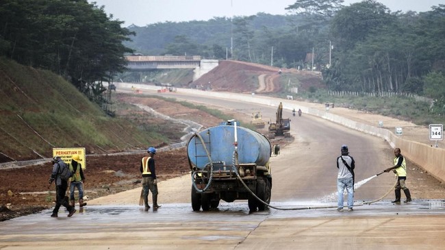 Kementerian PUPR menyatakan tiga bulan jalan, pembangunan tol Banda Aceh-Sigli berjalan cepat. Dari panjang jalan 72,82 km, lahan bebas sudah 21,83 km.