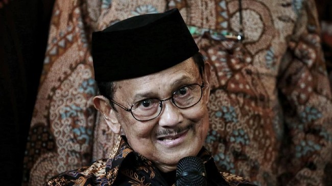 Presiden ketiga RI meminta semua pihak agar dapat menerima hasil pemilu 2019 dengan baik, dan jika ada ketidakpuasan harus diselesaikan secara konstitusional.