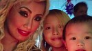 Lama tak terdengar&comma; penyanyi Pinkan Mambo ternyata sudah punya enam anak&period;