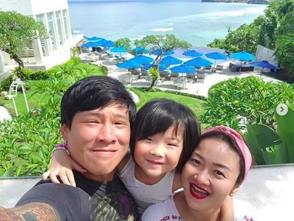 Potret Keseruan Keluarga Cici Panda yang Tinggal di Bali