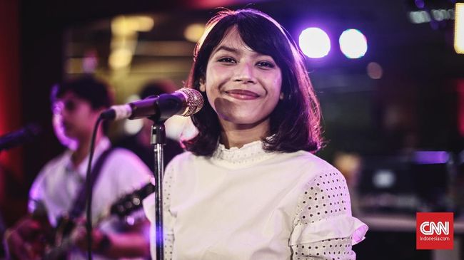Vira Talisa merilis single baru bertitel Down In Vieux Cannes. Dia membawa sebuah pesan khusus dalam lagu berbahasa Inggris - Prancis ini.