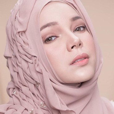 Glenn Fredly Berpulang, Dewi Sandra Posting soal Kematian 4 Hari Lalu