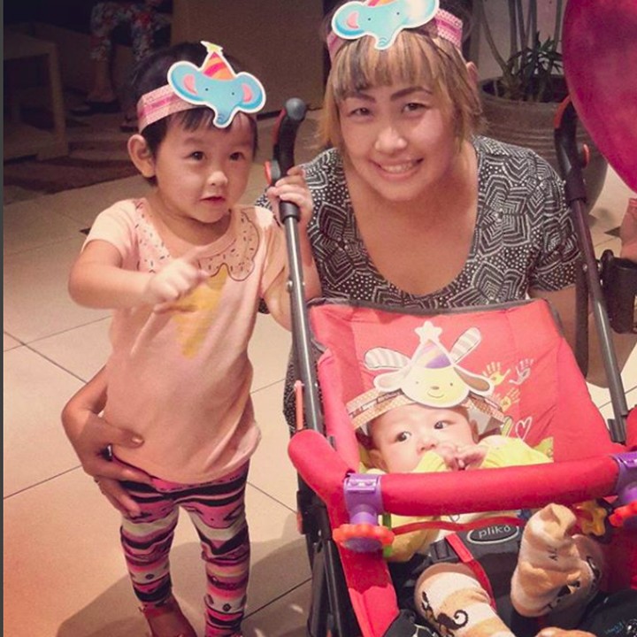 <p>Beginilah Pinkan saat menemani anak ketiganya Queen Chara Wantania ke acara ulang tahun. Si bungsu King Luke Wantania mau ikutan juga nih. (Foto: Instagram/ @pinkan_mambo)</p>