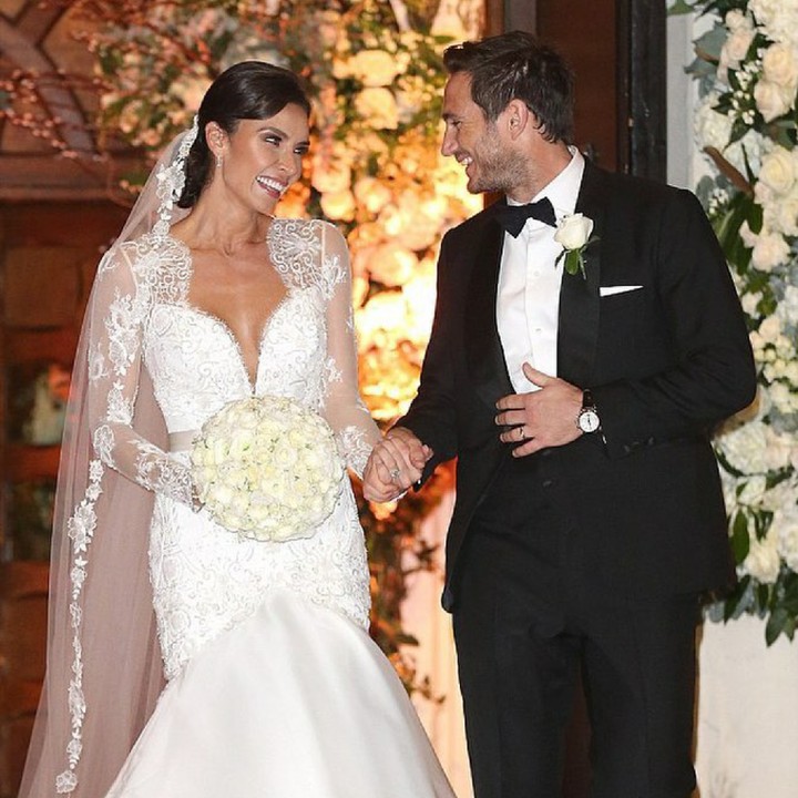 <p>Ini foto ketika Lampard dan Christine menikah. So sweet banget ya? (Foto: Instagram/franklampard)</p>