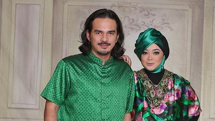 Rina Gunawan dan Teddy Syah