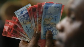 Bank Sentral Ghana Turunkan Suku Bunga Acuan 100 Basis Poin