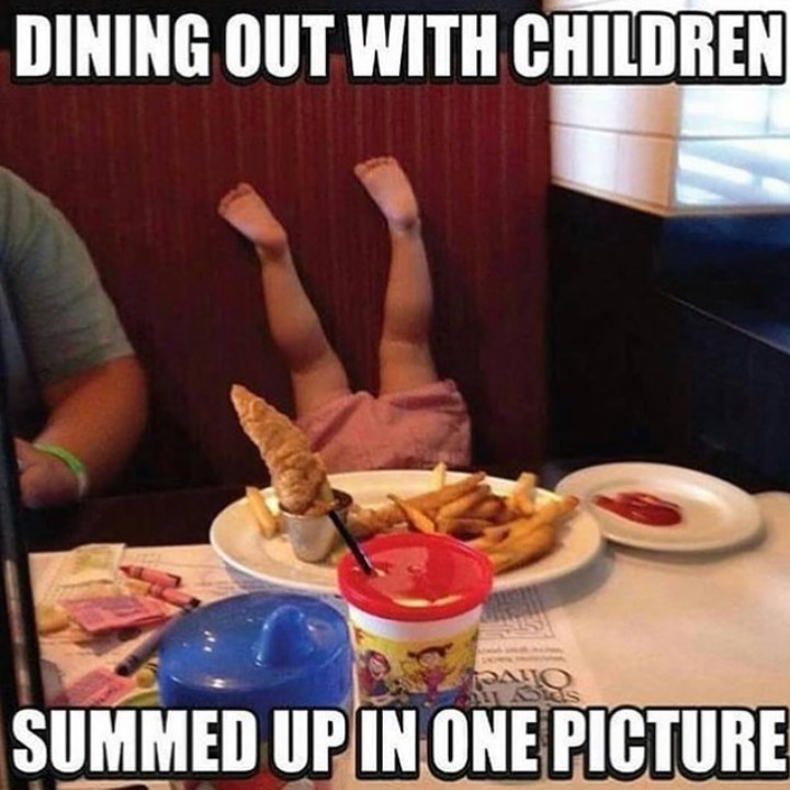 <p>Makan di restoran atau warung makan jadi jarang dilakukan setelah punya anak. Karena ada-ada saja hal yang dilakukan si kecil saat berada di restoran. (Foto: Instagram @kidsaretheworst)</p>