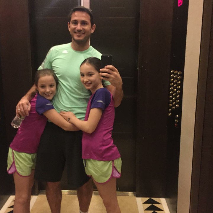 <p>Isla juga Luna juga sering olahraga bareng ayahnya. (Foto: Instagram/franklampard)</p>