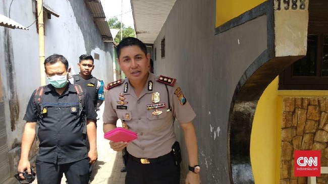 Tim Detasemen Khusus (Densus) 88 Antiteror Polri kembali menangkap tiga terduga jaringan teroris di wilayah Probolinggo, Jawa Timur.