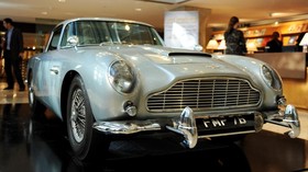 Mobil James Bond akan Dilelang, Harganya Setara 135 Avanza