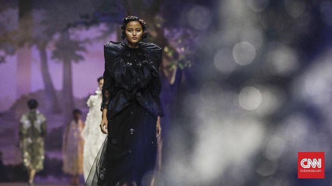 Fotografer fesyen, Cameron-James Wilson bekerja sama dengan Shudu menciptakan Brenn si model digital yang tampak seperti manusia nyata.