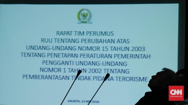 Pemerintah dan DPR masih belum sepakat soal beberapa frasa dan peletakan definisi dalam RUU Terorisme yang rencananya akan disahkan Jumat (27/5) nanti.