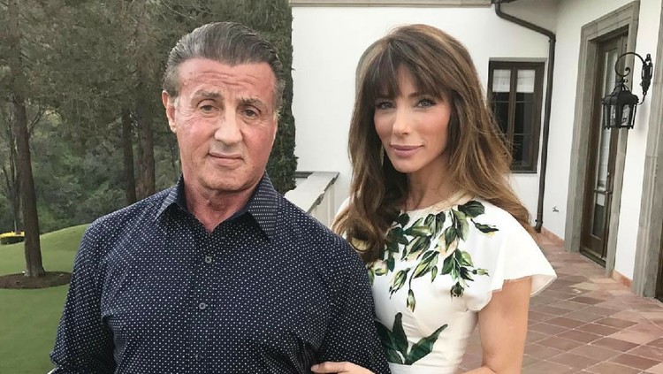 Menikah 21 Tahun, Sylvester Stallone Mesra Banget dengan Istri