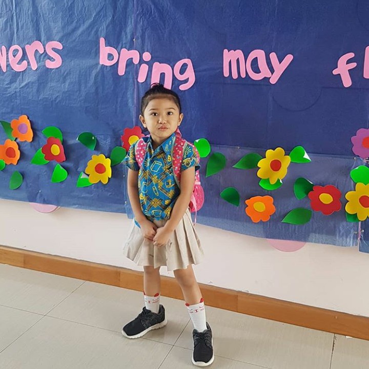 <p>Kalau yang ini potret Alya si sulung yang diabadikan sang bunda saat di sekolah. (Foto: Instagram @hada9)  </p>