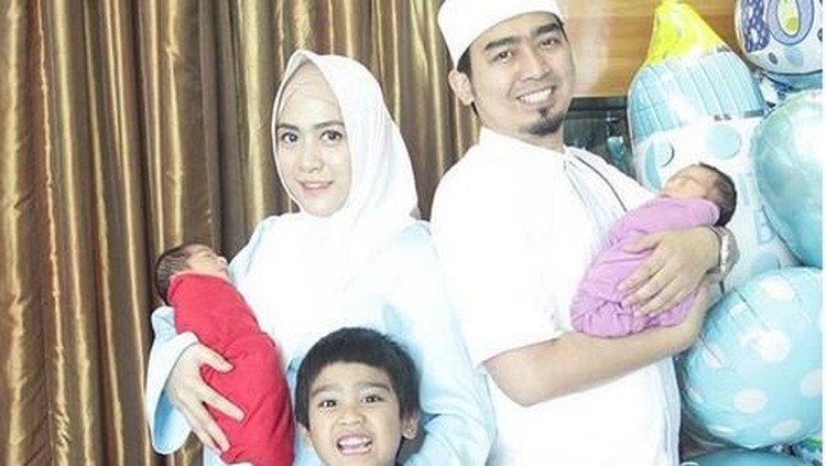 Di usia lima tahun, anak Ustaz Solmed dimasukkan ke pesantren. Ada cerita haru di balik keputusan tersebut.