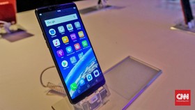 Sejenak Menggenggam Oppo F7 Youth, Versi 'Minimalis' F7