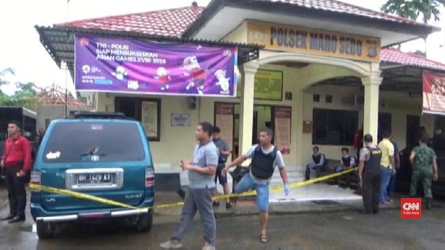 Polisi belum menemukan dan mengetahui motif serta indikasi kelompok dari pelaku penyerangan Mapolsek Maro Sebo, Jambi, AS, yang kini telah ditetapkan tersangka.
