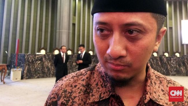 Ustaz Yusuf Mansur menjadi bahan pembicaraan netizen hingga manjadi salah satu trending di Twitter usai video marah-marahnya viral.