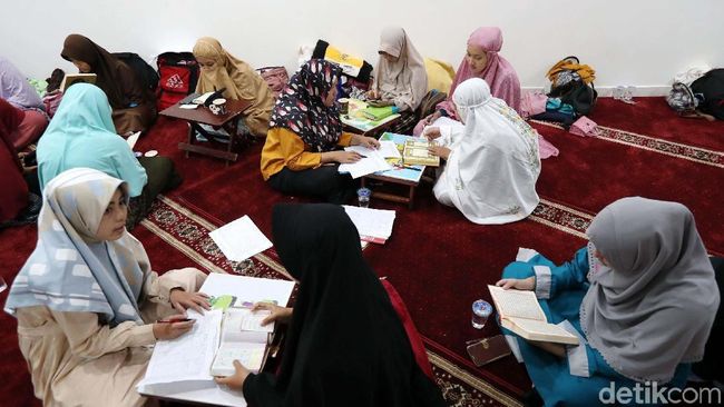 Ini 7 Amalan yang Bisa Dilakukan di 10 Hari Terakhir Ramadan 2025