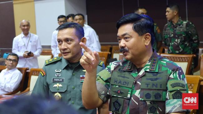 DPR dan Panglima TNI Rapat Bahas Koopssusgab Panglima TNI didampingi oleh tiga kepala staf angkatan saat menghadiri rapat dengan Komisi I membahas soal Koopsusgab di DPR.