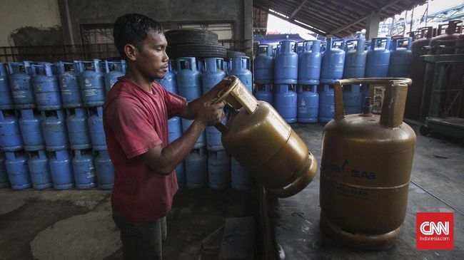 Public Screams Choking Non-Subsidized LPG Prices Rise