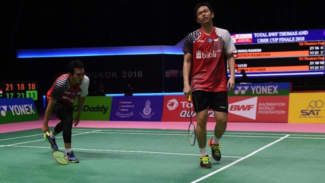 Ganda putra Indonesia Hendra Setiawan/Mohammad Ahsan harus menghentikan langkah di French Open 2019, setelah kalah dari pasangan ganda putra India.