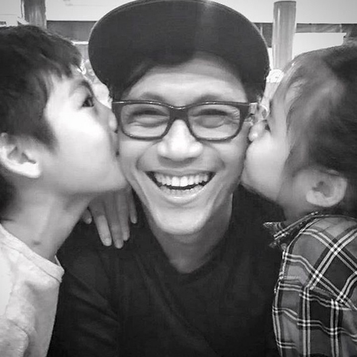 <p>"Kami sayang ayah!"(Foto: Instagram/ @nugietrilogy)  </p>